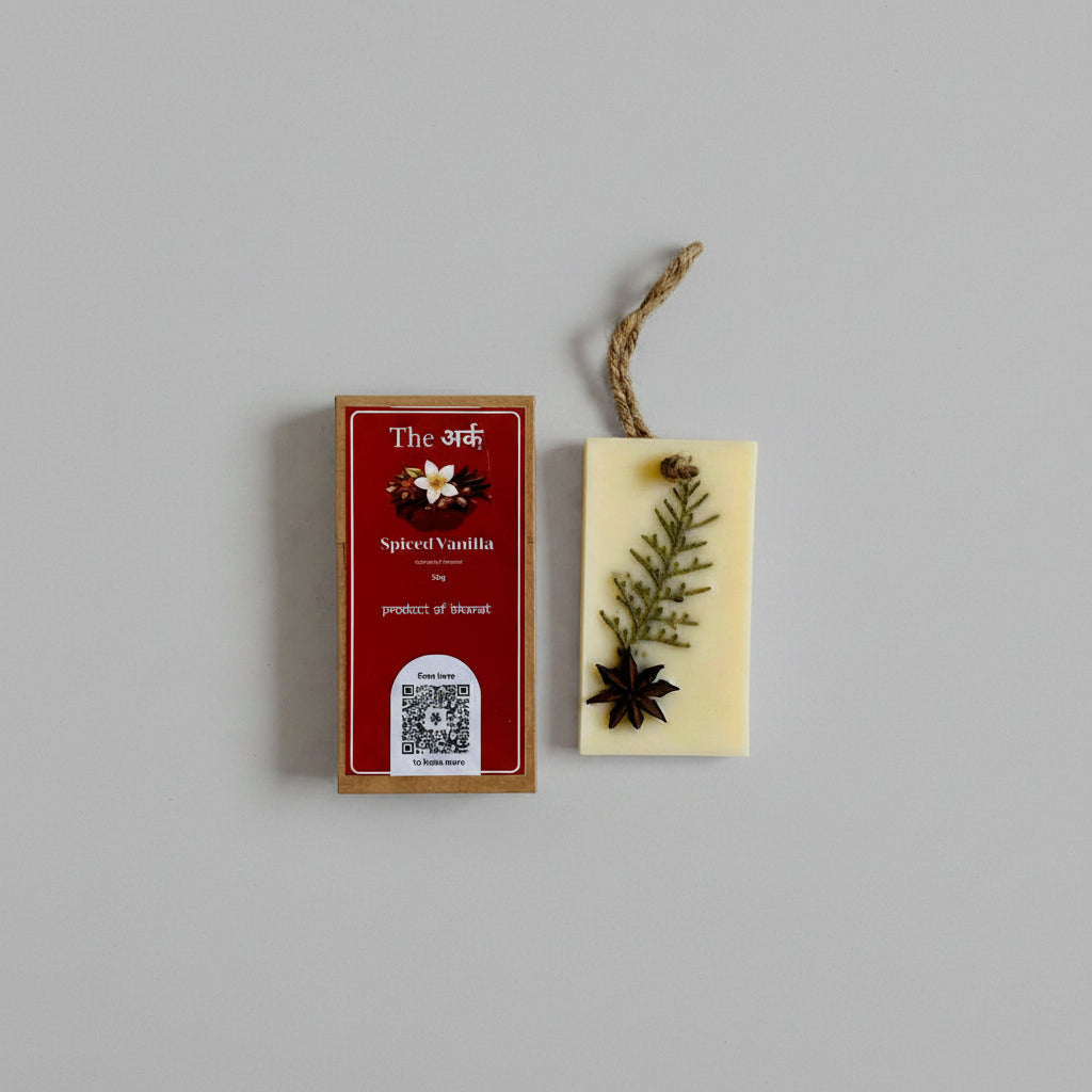 Spiced vanilla scented wardrobe freshener